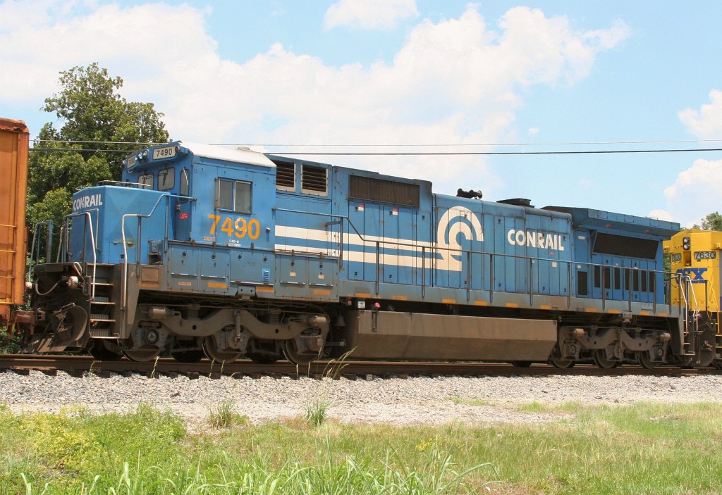 CSX 7490 on Q441